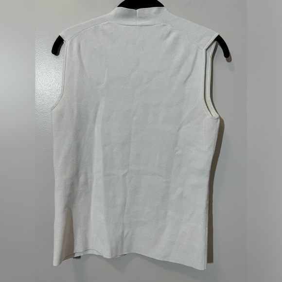 M.M. LAFLEUR White Sleeveless Top - Picture 4 of 5
